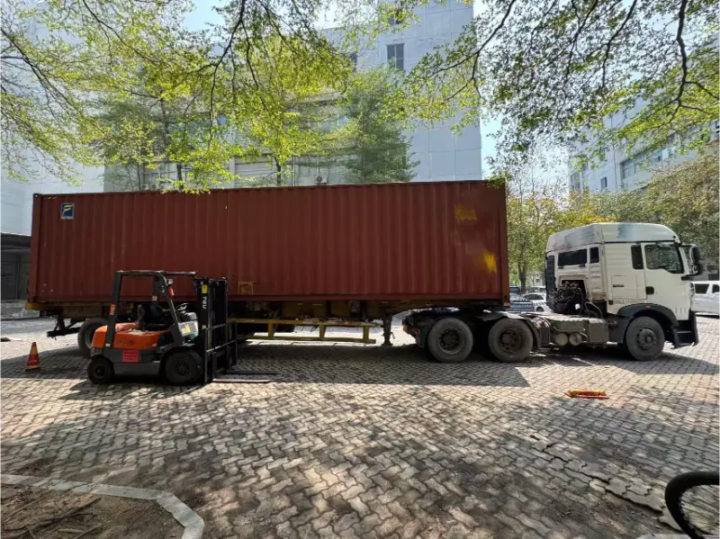Bonbilla kaxak, ekoizpen-lerro automatizatuak onartzen dituztenak, arrakastaz bidali dira Estatu Batuetara. Bonbilla kaxak, ekoizpen-lerro automatizatuak onartzen dituztenak, arrakastaz bidali dira Estatu Batuetara.